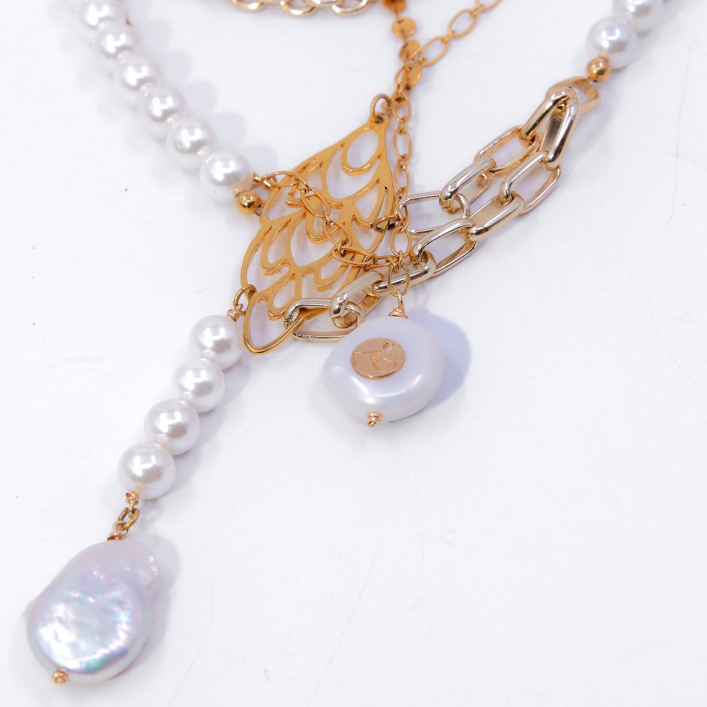 COLLAR OLAS PERLADAS