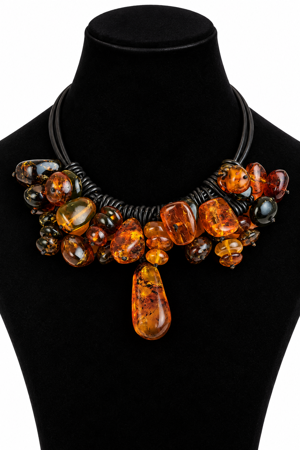 COLLAR ÁMBAR Y CUERO