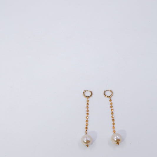 ARETE COLGANTE GOTA DORADA O PERLA